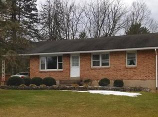 1095 Princeton Dr, Hummelstown, PA 17036