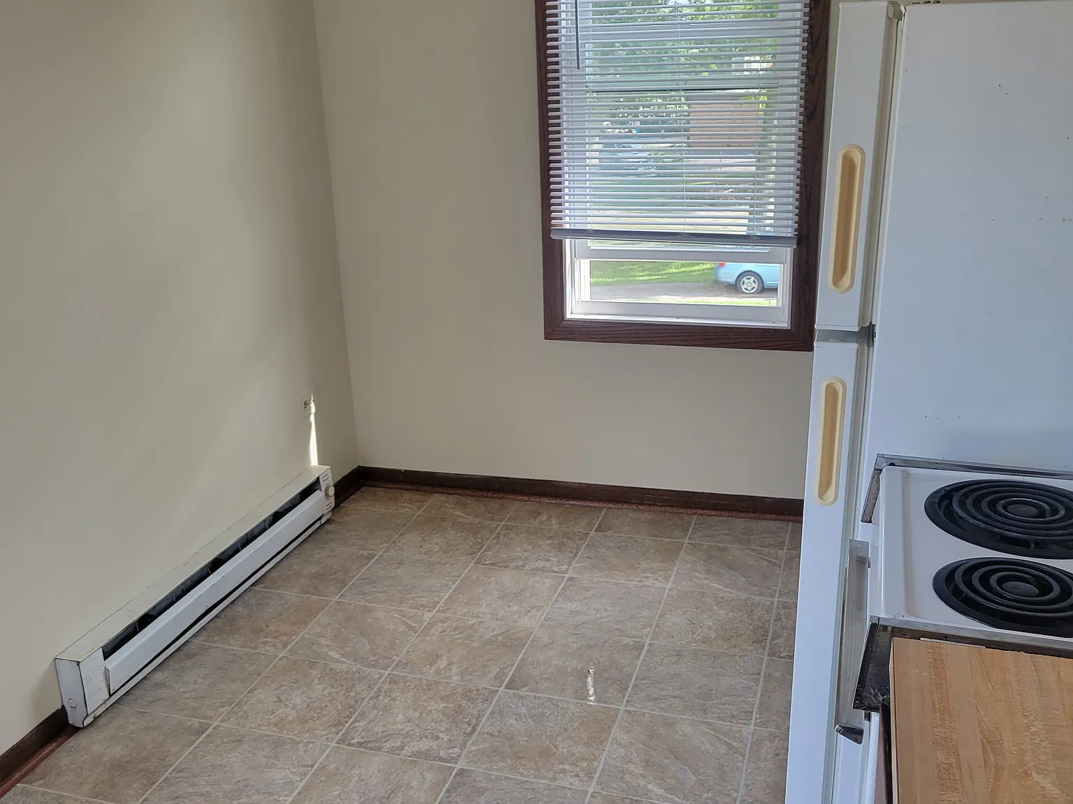1 bed, 450 sqft, $825 — Photo 3