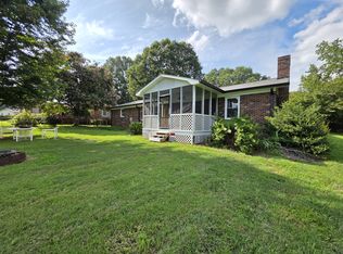 200 Dellinger Dr, Statesville, NC 28625