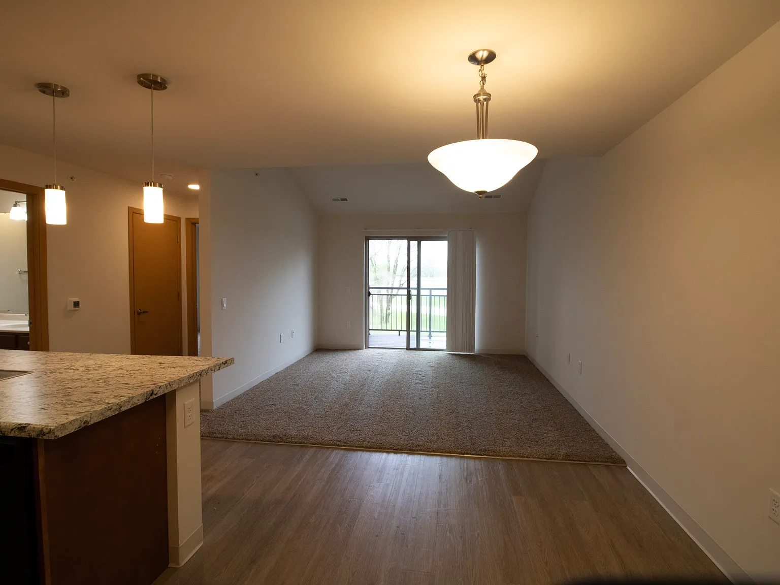 19200 Elston Rd — Photo 2