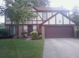 1338 Gail Dr, Buffalo Grove, IL