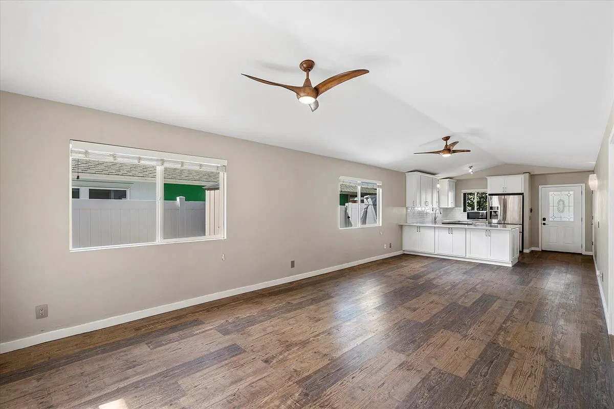 24 Laumaewa Loop - 1 — Photo 4