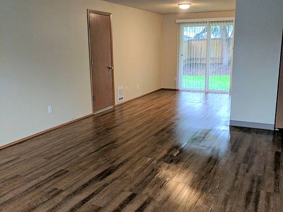2nd image of 17506 8th Avenue Ct E #17506