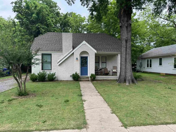 1716 Simms St, Conway, AR 72034
