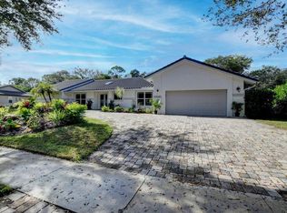 7548 Estrella Cir, Boca Raton, FL 33433