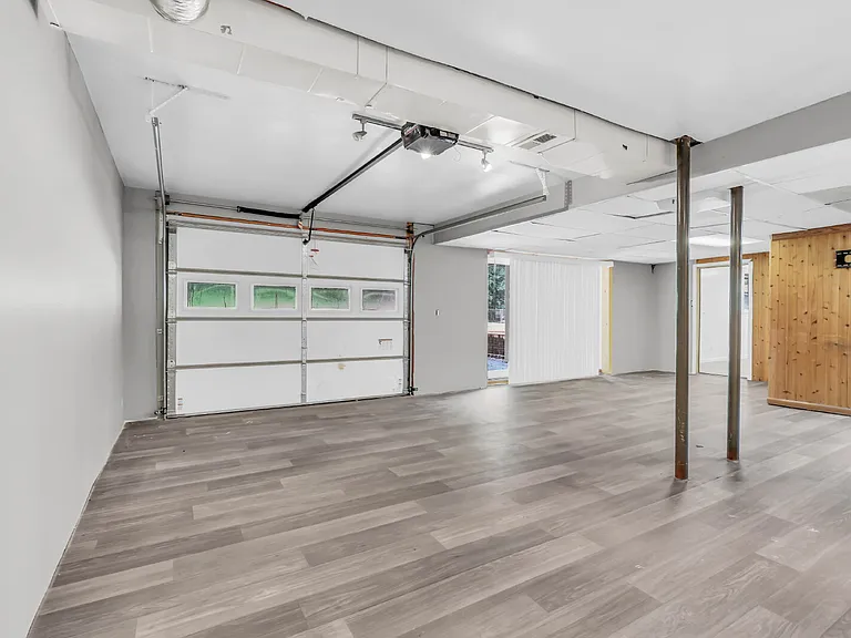 409 Christopher Dr — Photo 25