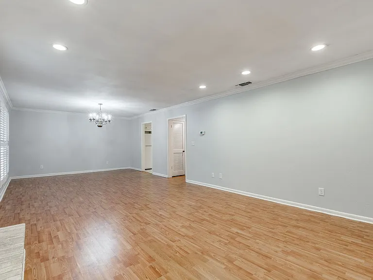 2611 Eisenhauer Rd #903 — Photo 2
