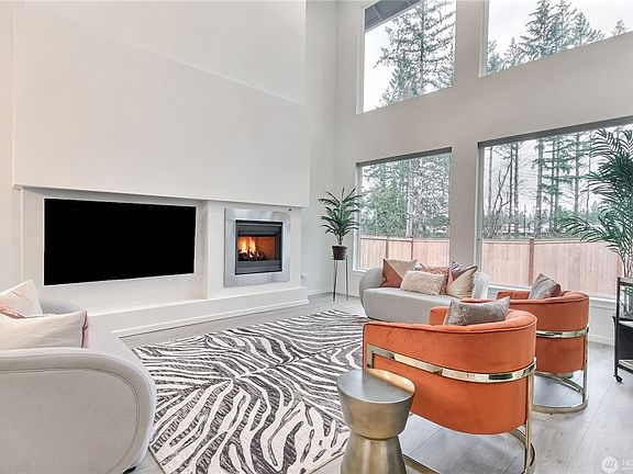 4th image of 23376 Luna Ct