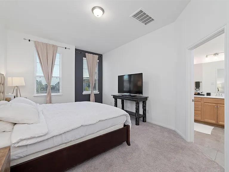 331 E Coralburst Loop — Photo 11