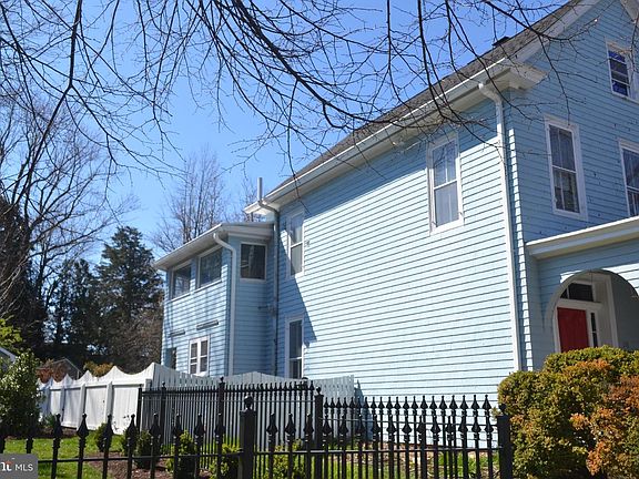 4th image of 118 Goldsborough St