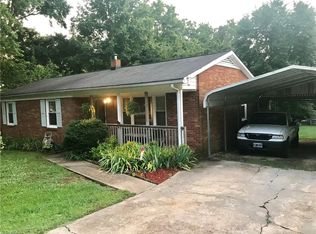 272 Lowell St, Lexington, NC 27295
