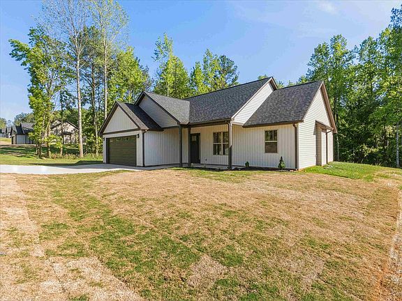 3rd image of 179 Susans Rd