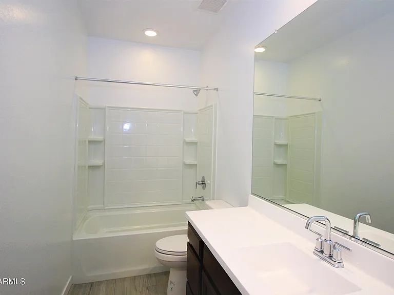 9241 W Roma Ave — Photo 4