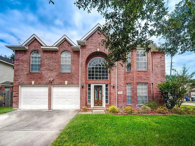 21318 Rose Hollow Ln — Photo 1