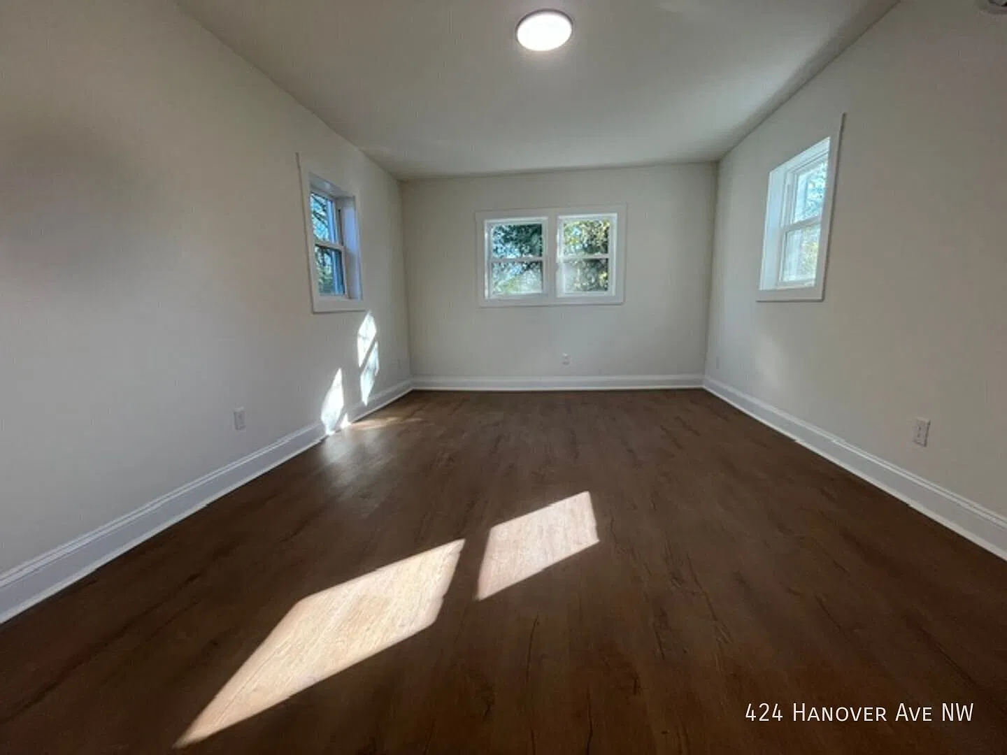 Newly Renovated Home with Modern Upgrades! — Photo 4
