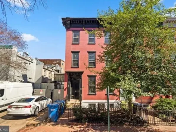 216 3rd St SE #Basement, Washington, DC 20003