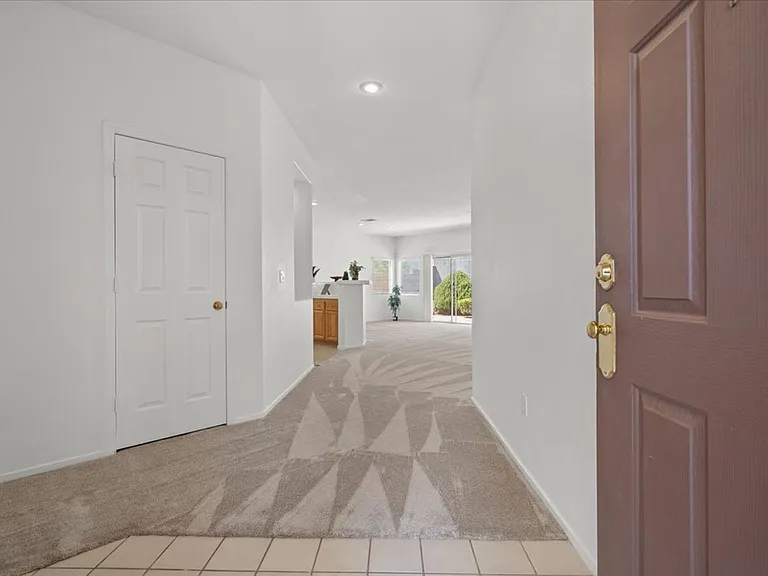 3213 Carbondale St — Photo 4