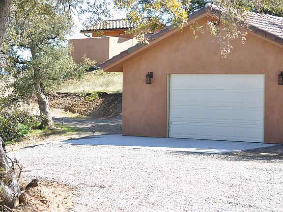 Separate Garage 2010