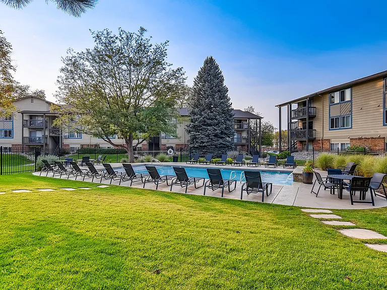 Clearview Apartments 4840 037-037-Pool