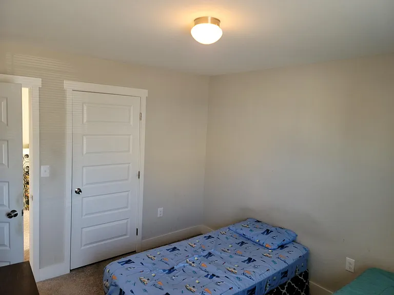 6058 Hillside Ln — Photo 12