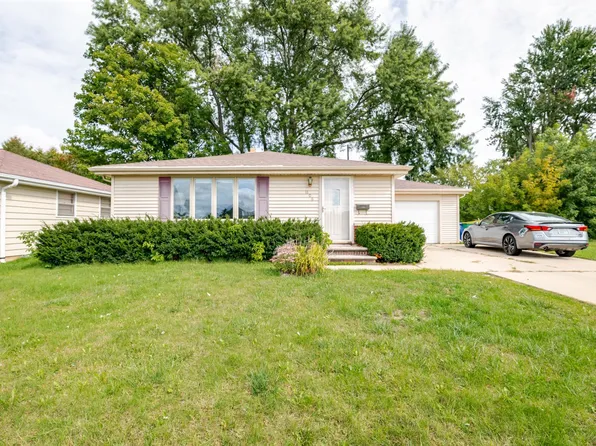 1106 Saint Agnes Dr, Green Bay, WI 54304