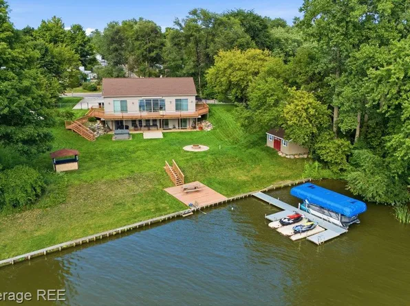 4499 5th St, Columbiaville, MI 48421