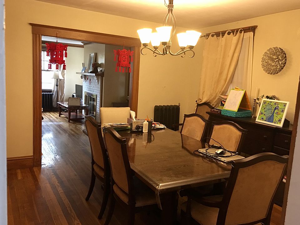 1st floor dinning room