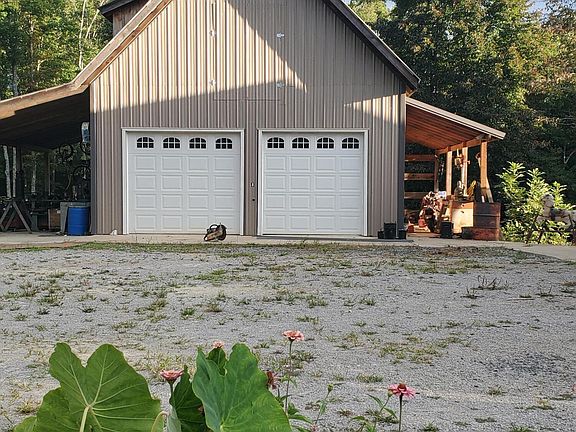 3rd image of 103 Stooping Oak Rd