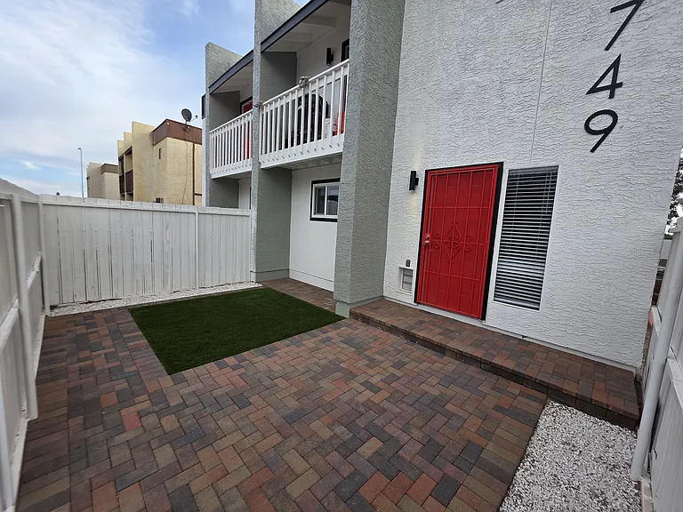 1749 E Pepper Cir #1 — Photo 78