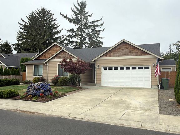 3rd image of 355 SW Kalmia Ave
