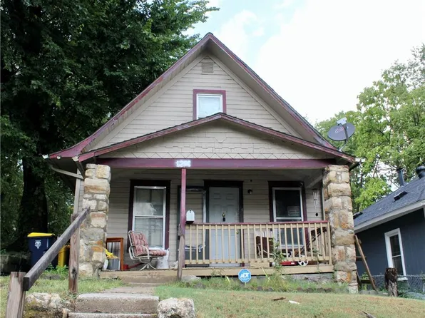 6226 E 16th St, Kansas City, MO 64126