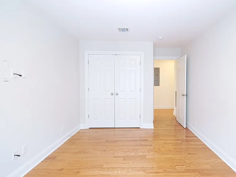 38 Centre St — Photo 12