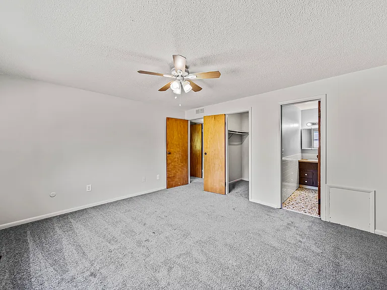 Heatherstone Apartments — Photo 58