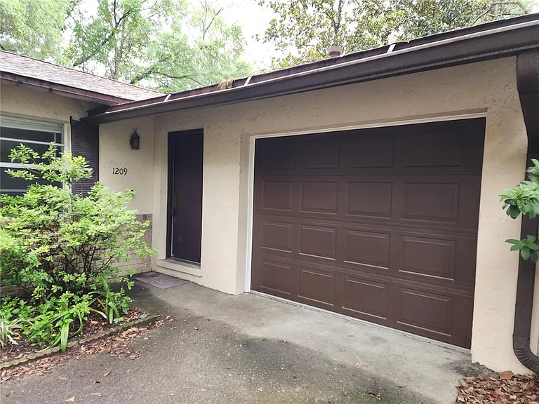 1209 SW 80th Dr — Photo 35