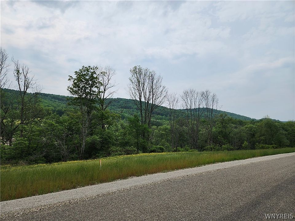 2nd image of 13 Sundance Rd #10