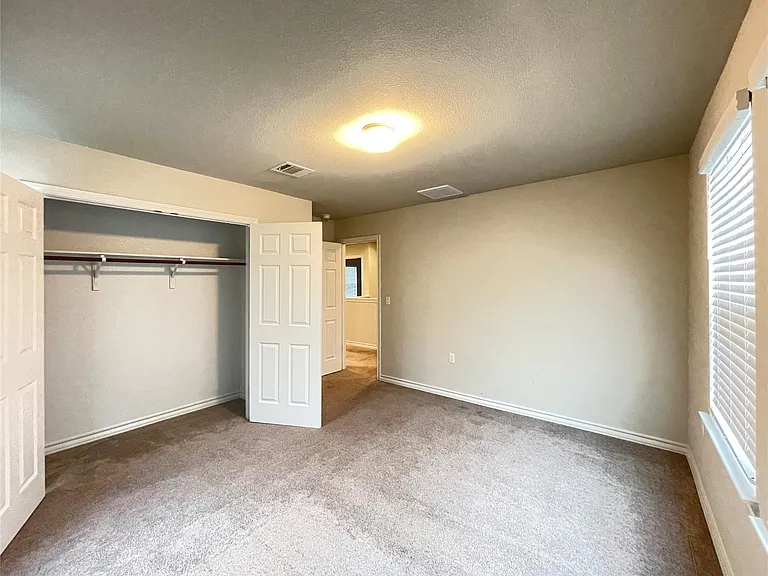 1602 Jacey Way — Photo 19