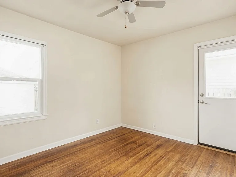 4851 Hillside Ave — Photo 6