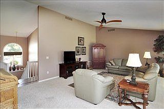 4th image of 9436 Sumac Ave
