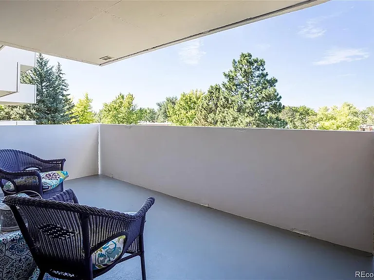 2880 S Locust St #S404 — Photo 8