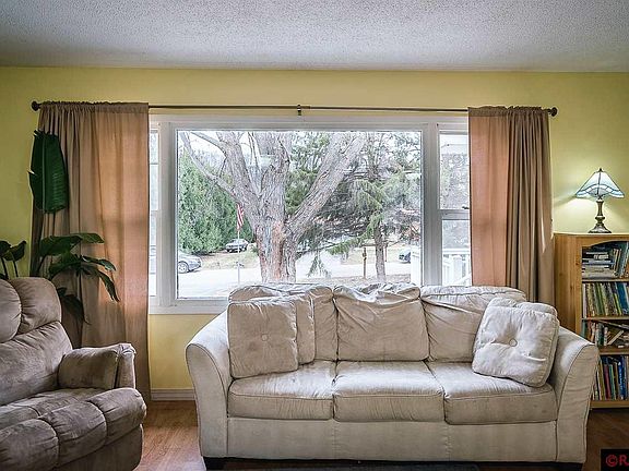 3rd image of 1730 Le Sueur Ave