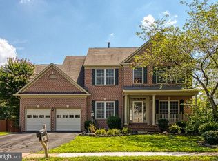 6151 Deer Ridge Trl, Springfield, VA 22150