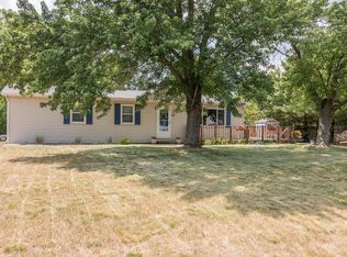 51166 Oak Dr, Mattawan, MI 49071