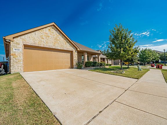 2nd image of 3116 Crystal Way