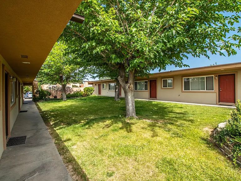 2704 N Dustin Ave — Photo 1