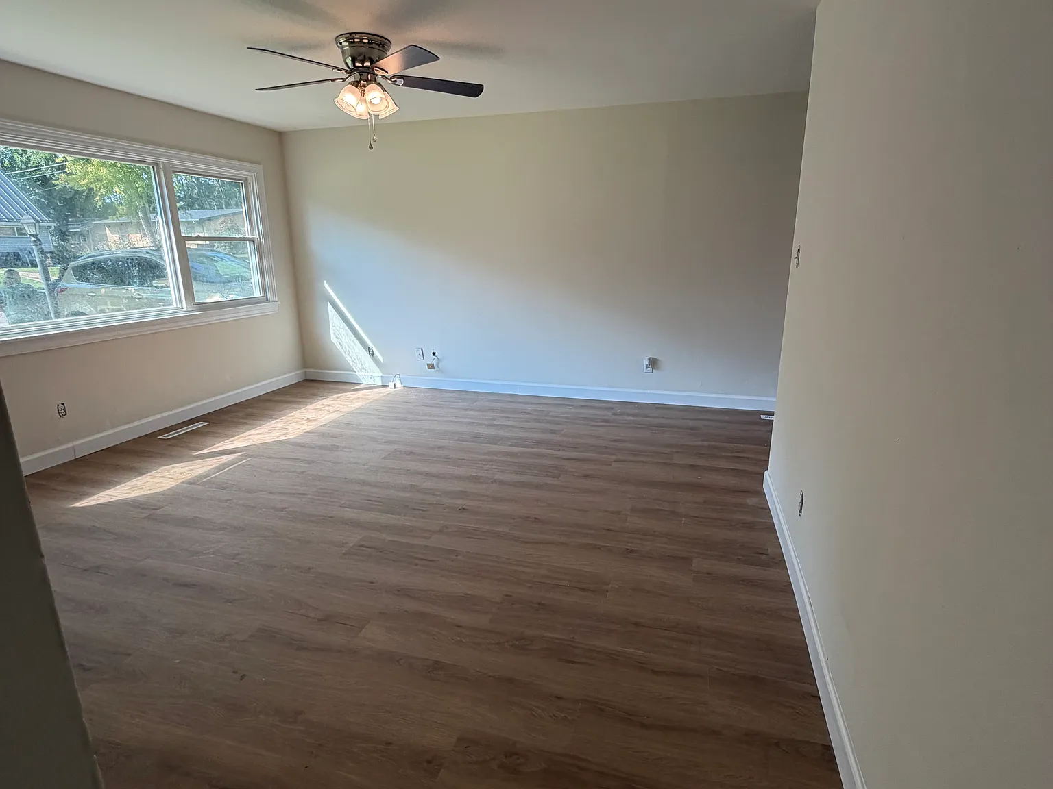 4 bed, 1270 sqft, $2,300 — Photo 4
