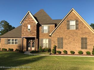 266 Byhalia Creek Farms Rd W, Byhalia, MS 38611