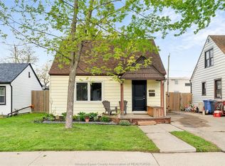 1260 Oak St, Windsor, ON N8X 2B1