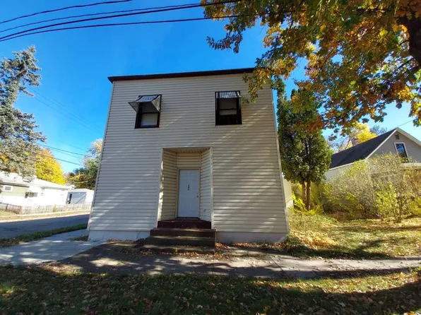 640 Harlan Ave NE, Grand Rapids, MI 49503