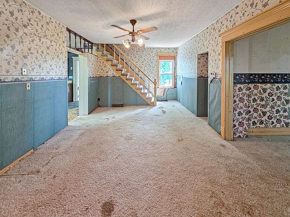 4th image of 2955 390th St