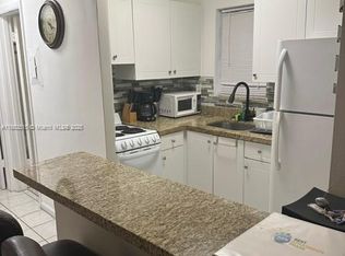 251 172nd St APT 121, Sunny Isles Beach, FL 33160
